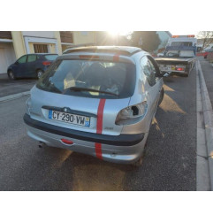 Sigle de calandre PEUGEOT 206 Photo n°3