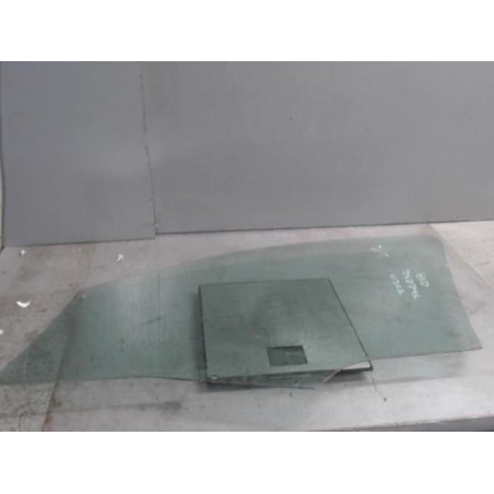 Vitre avant droit PEUGEOT 207
