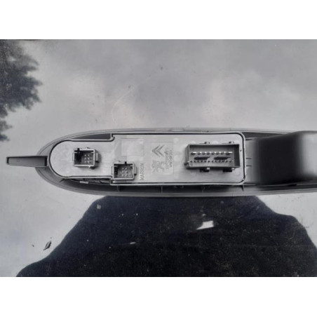 Interrupteur de leve vitre avant gauche CITROEN C4 2