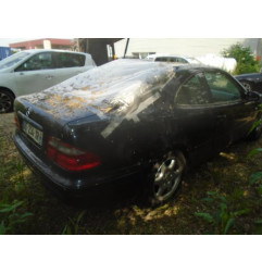 Capot MERCEDES CLASSE CLK 208 Photo n°8