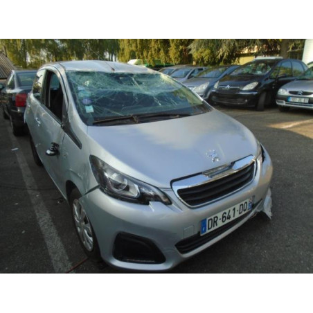 Platine feu arriere droit PEUGEOT 108
