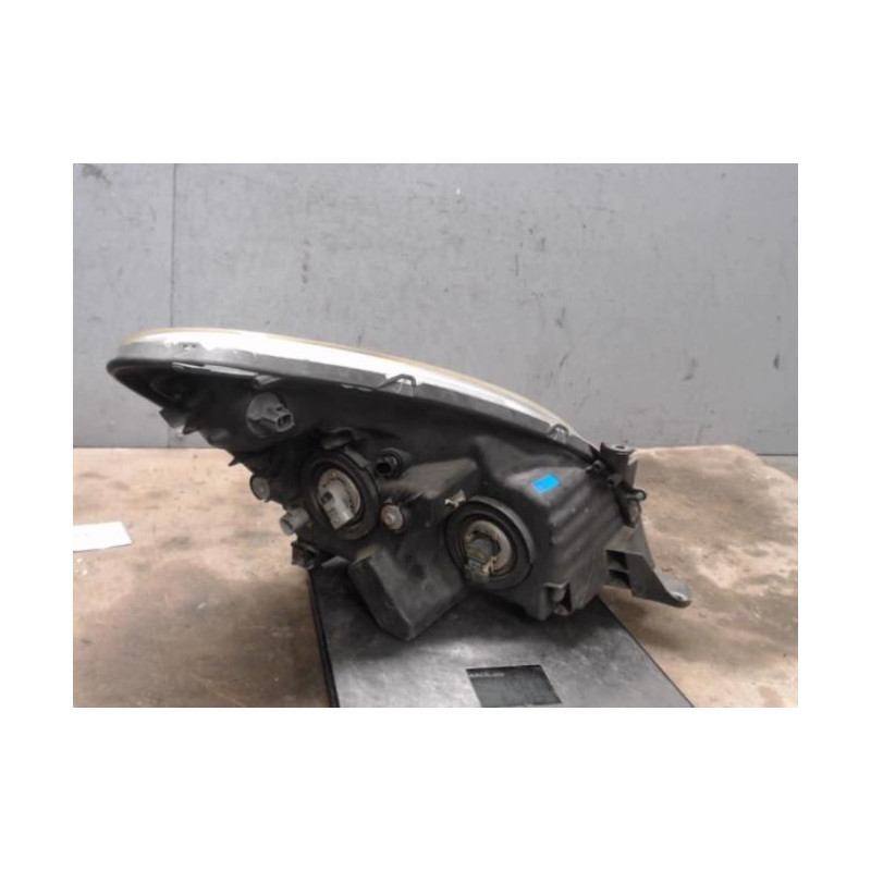 Optique avant principal gauche (feux)(phare) TOYOTA COROLLA VERSO 2
