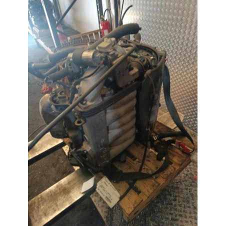 Moteur PEUGEOT 406 Photo n°1