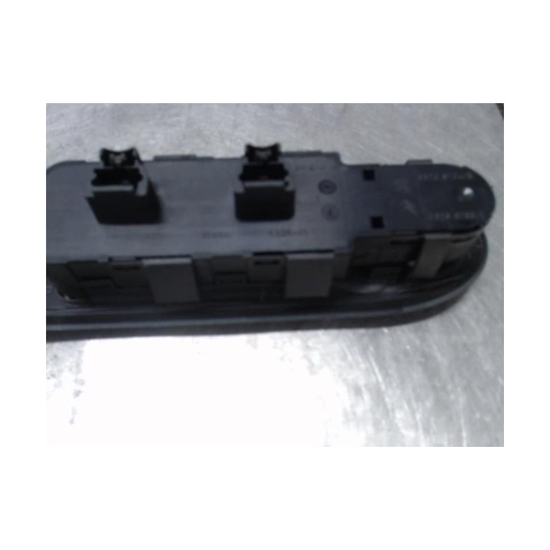 Interrupteur de leve vitre avant gauche PEUGEOT 407