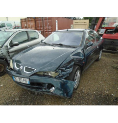 Feu arriere principal gauche (feux) RENAULT MEGANE 1 Photo n°4