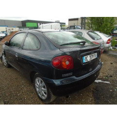 Feu arriere principal gauche (feux) RENAULT MEGANE 1 Photo n°7