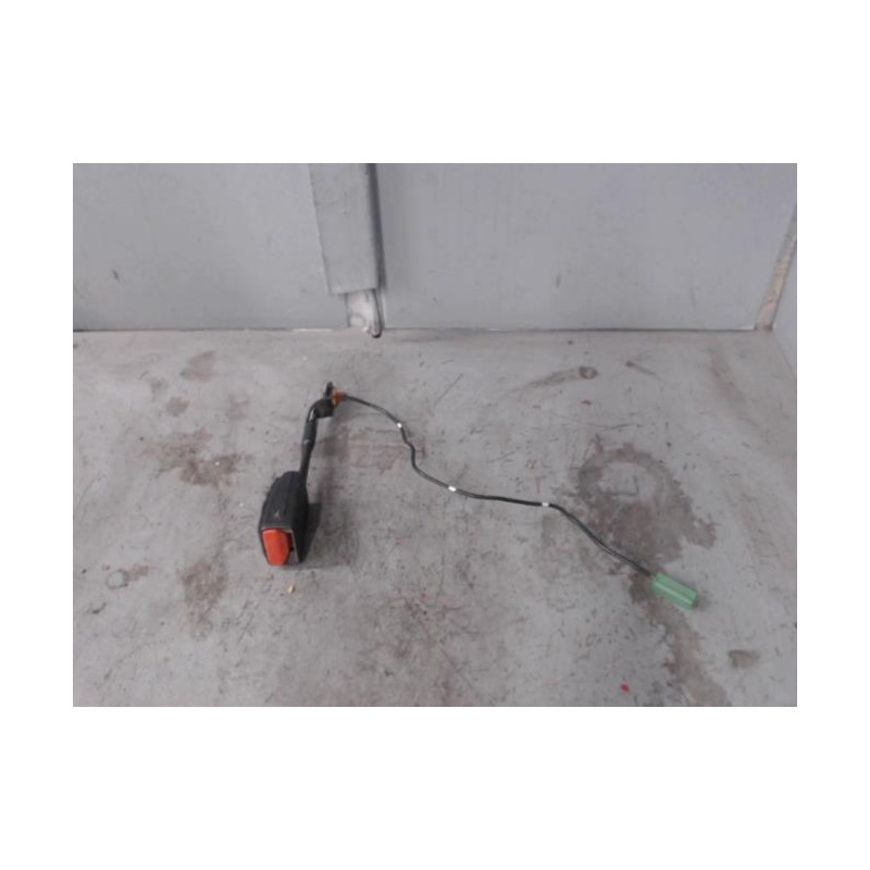 Attache ceinture avant droit VOLVO V 40 2