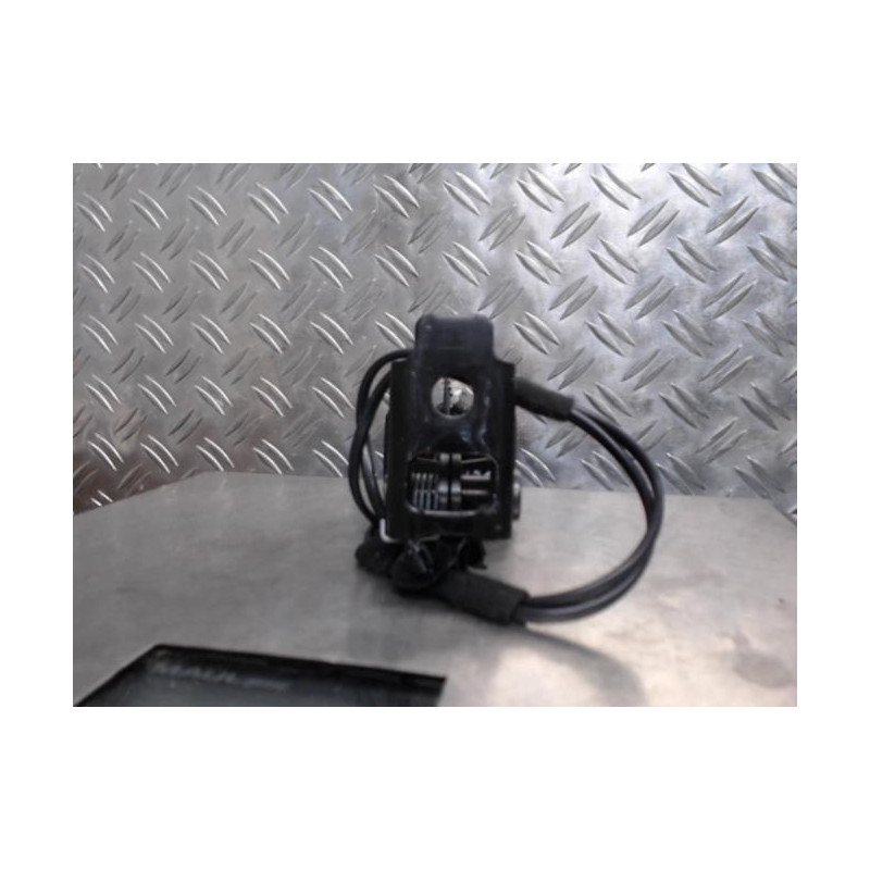 Attache ceinture arriere gauche CITROEN C5 2