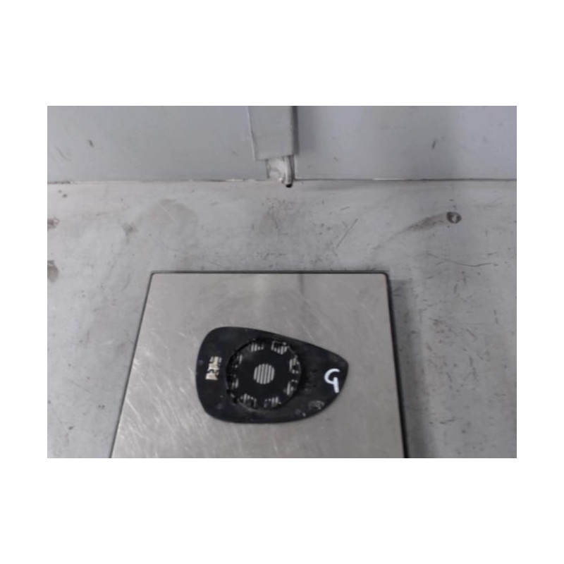 Glace retroviseur gauche FORD FIESTA 6