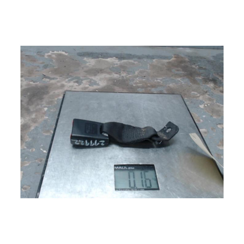 Attache ceinture arriere gauche BMW SERIE 1 E81