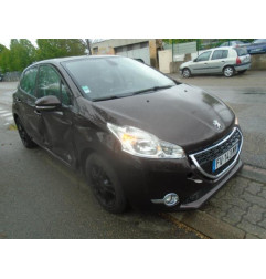 Cremaillere assistee PEUGEOT 208 1 Photo n°9