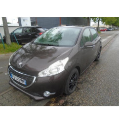 Cremaillere assistee PEUGEOT 208 1 Photo n°10