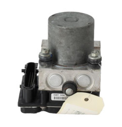 Bloc ABS (freins anti-blocage) TOYOTA COROLLA VERSO 2 Photo n°3