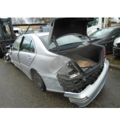 Volant MERCEDES CLASSE C 203 Photo n°8