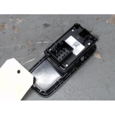 Interrupteur de leve vitre avant gauche FORD FIESTA 6 Photo n°1