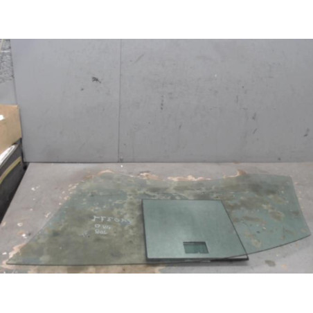 Vitre avant droit PEUGEOT 208 Photo n°1