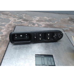 Interrupteur de leve vitre avant gauche PEUGEOT 407 Photo n°1