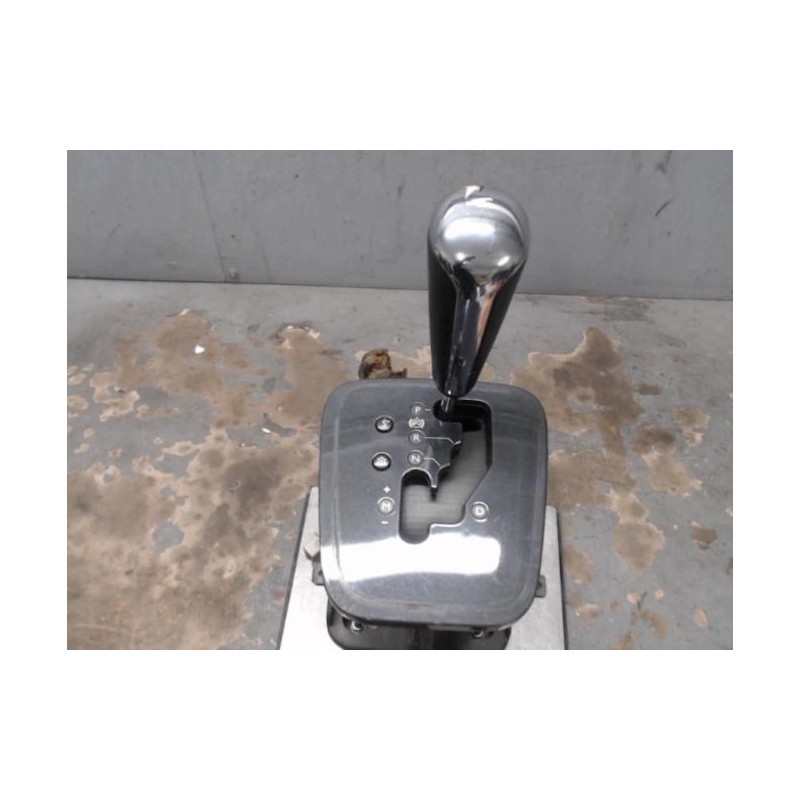 Levier de vitesses PEUGEOT 5008 1