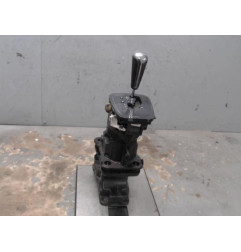 Levier de vitesses PEUGEOT 5008 1