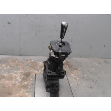 Levier de vitesses PEUGEOT 5008 1