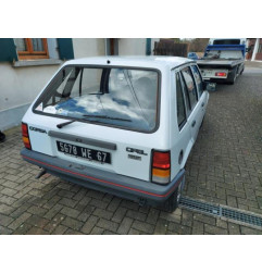 Attache ceinture arriere gauche OPEL CORSA A Photo n°6