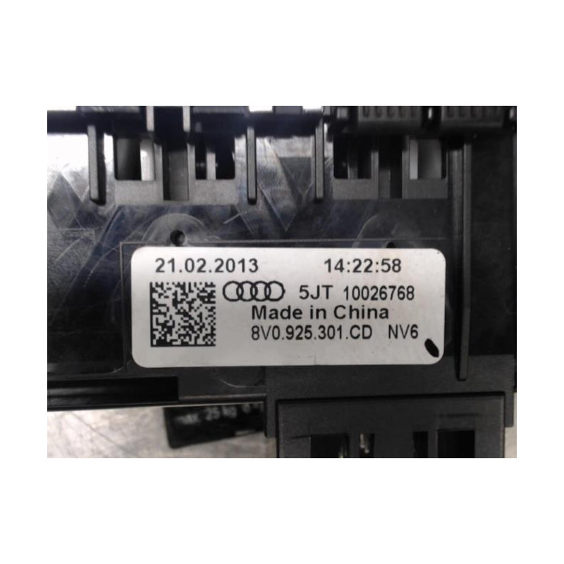 Bouton de warning AUDI A3 3