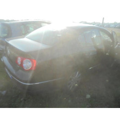 Vitre arriere droit VOLKSWAGEN PASSAT 5 Photo n°4