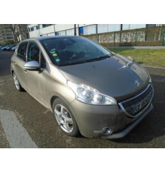 Vitre arriere gauche PEUGEOT 208 Photo n°6