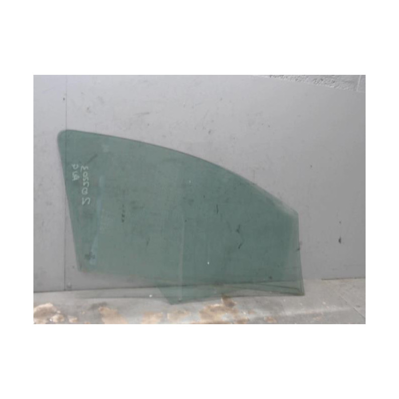 Vitre avant gauche PEUGEOT 207