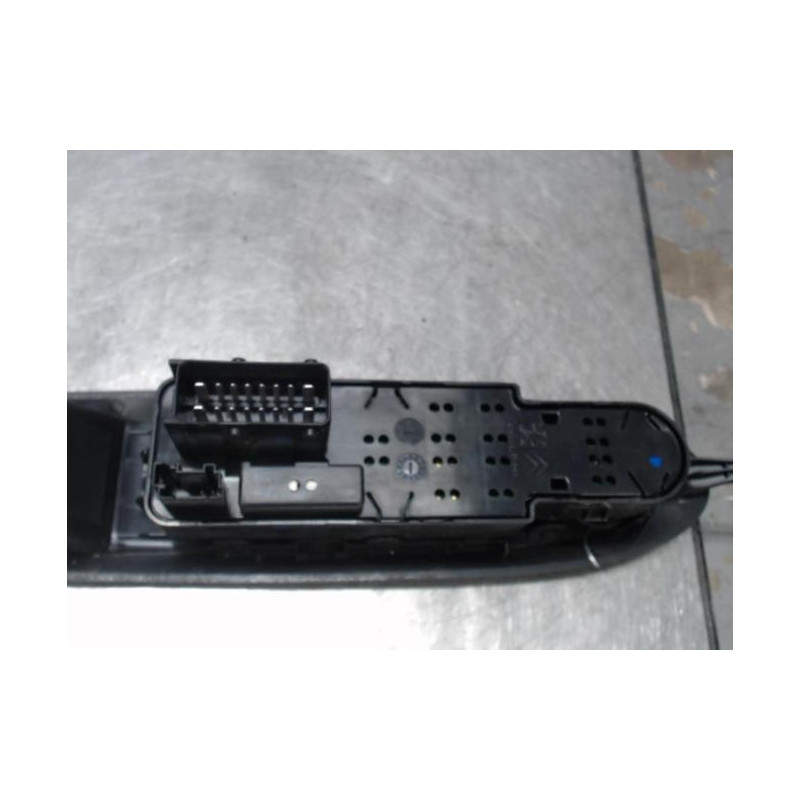 Interrupteur de leve vitre avant gauche CITROEN DS3