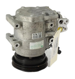 Compresseur clim HYUNDAI COUPE 2 Photo n°1