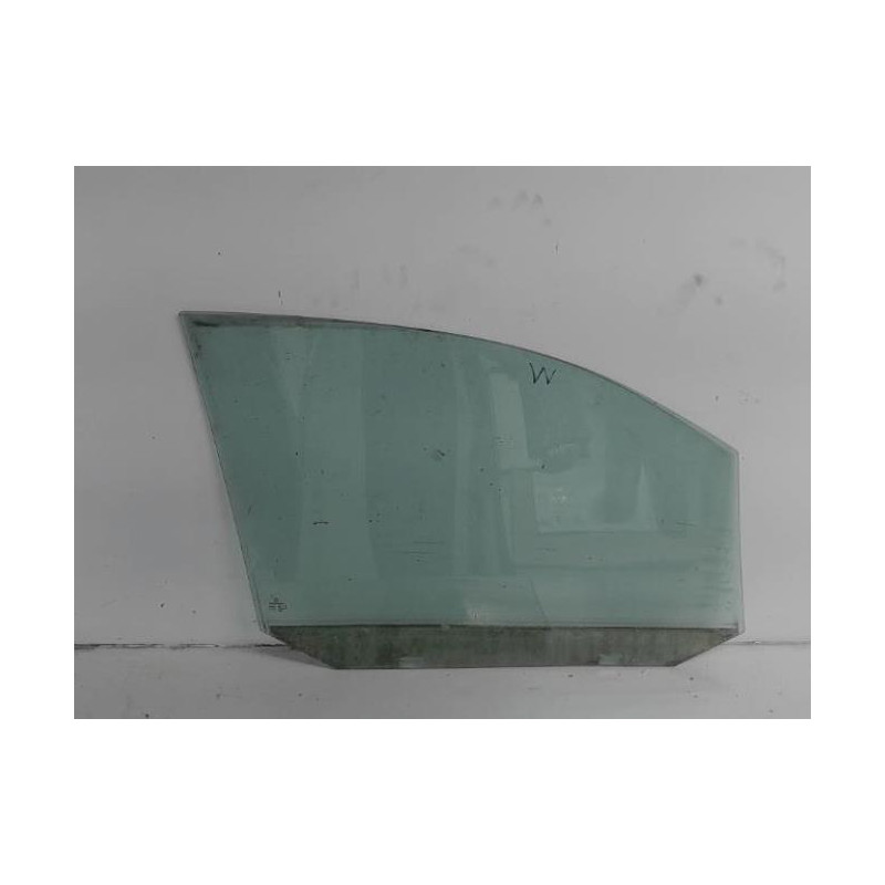 Vitre avant gauche SKODA OCTAVIA 1