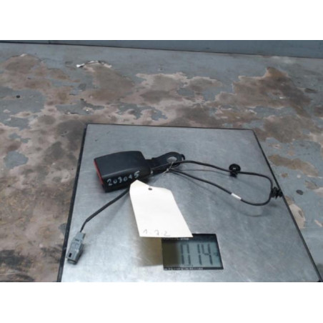Attache ceinture avant droit DACIA SANDERO 2
