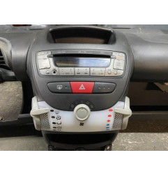 Planche de bord complete PEUGEOT 107 Photo n°1