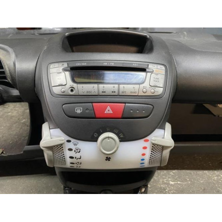 Planche de bord complete PEUGEOT 107 Photo n°1