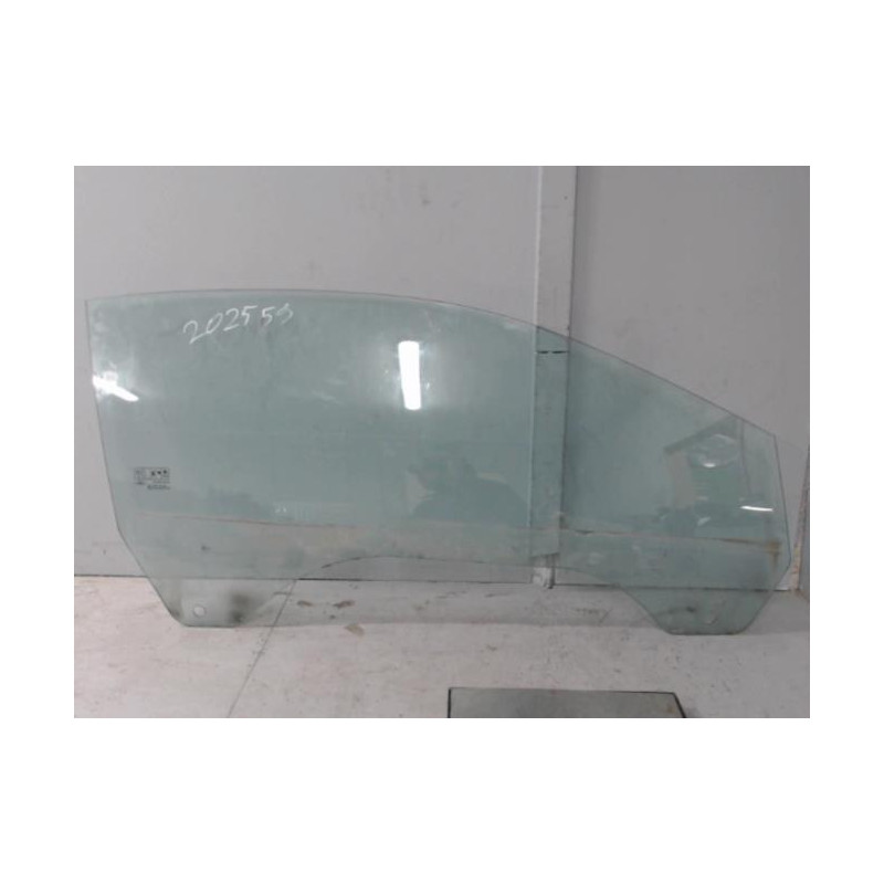 Vitre avant droit FORD FOCUS 2
