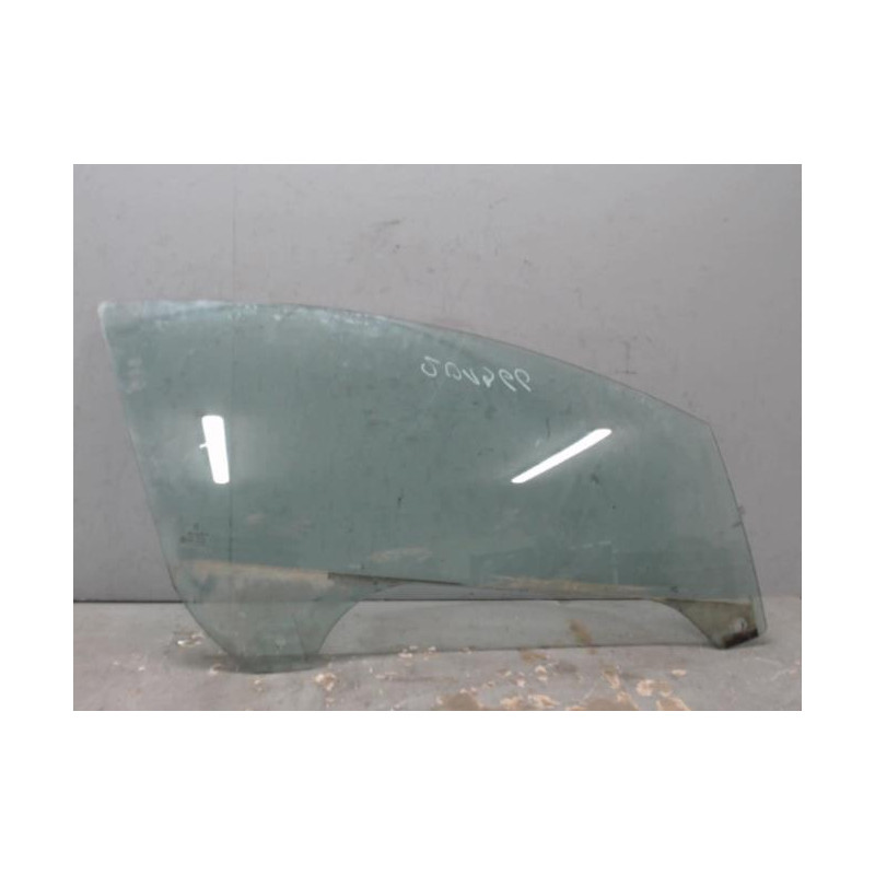 Vitre avant droit PEUGEOT 307