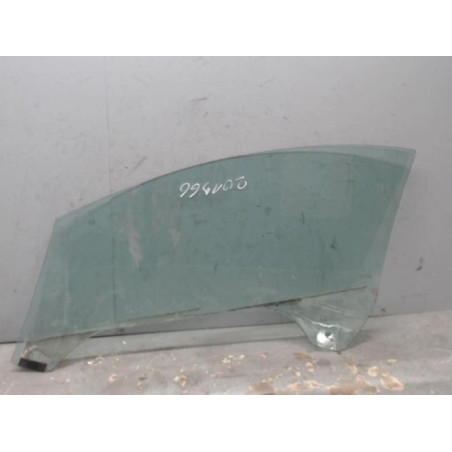 Vitre avant droit PEUGEOT 307