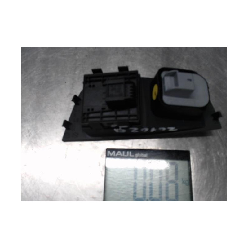 Interrupteur de leve vitre avant gauche AUDI A1 1