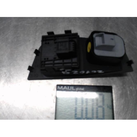 Interrupteur de leve vitre avant gauche AUDI A1 1 Photo n°1