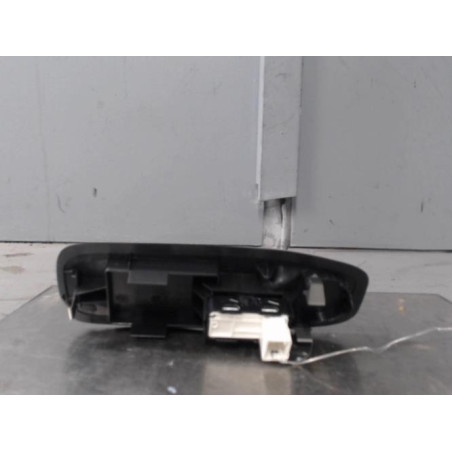 Interrupteur de leve vitre avant droit PEUGEOT 208 1