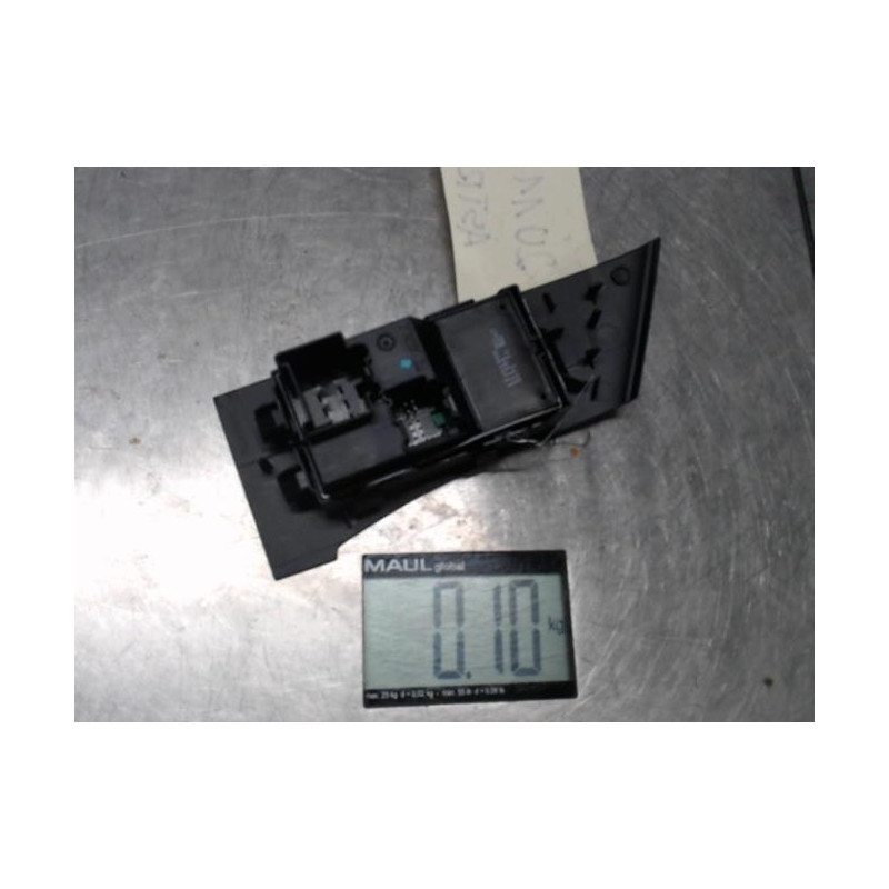 Interrupteur de leve vitre avant droit OPEL ASTRA J