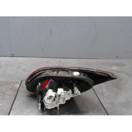 Feu arriere secondaire gauche (feux) VOLKSWAGEN PASSAT 5 Photo n°1