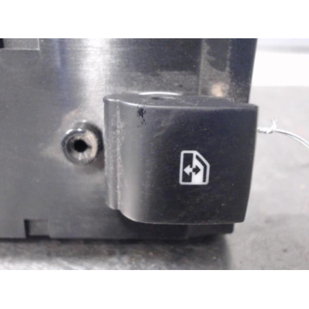 Interrupteur de leve vitre avant droit OPEL MERIVA B Photo n°1