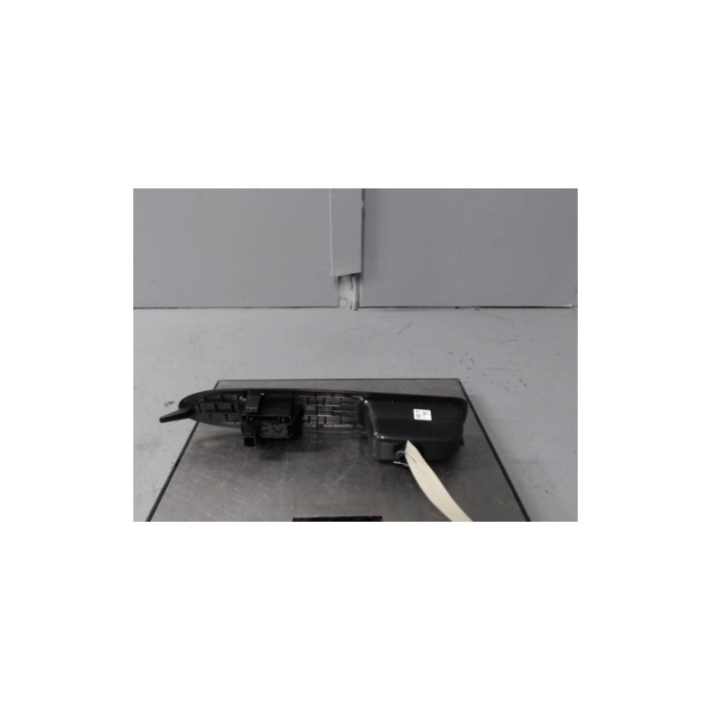 Interrupteur de leve vitre avant droit CITROEN C4 2