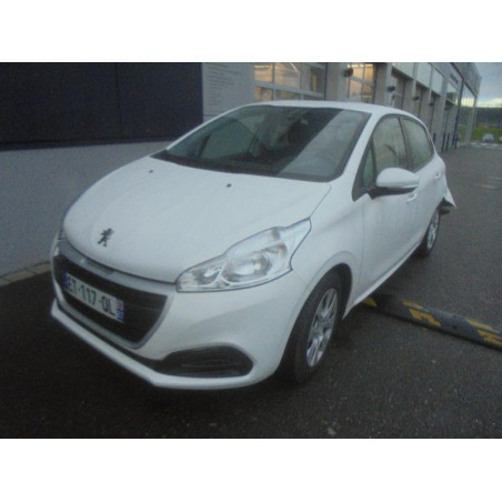 Vitre arriere droit PEUGEOT 208 1