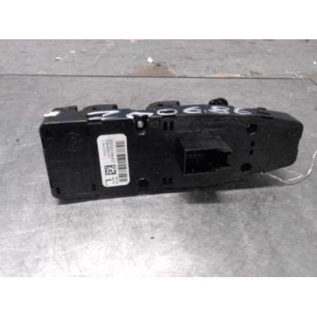 Interrupteur de leve vitre avant gauche BMW SERIE 1 F21 Photo n°1
