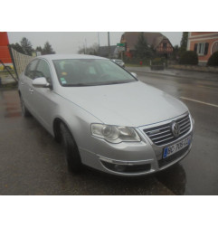 Feu arriere secondaire gauche (feux) VOLKSWAGEN PASSAT 5 Photo n°4