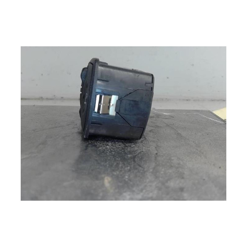 Interrupteur de leve vitre avant gauche OPEL CORSA E