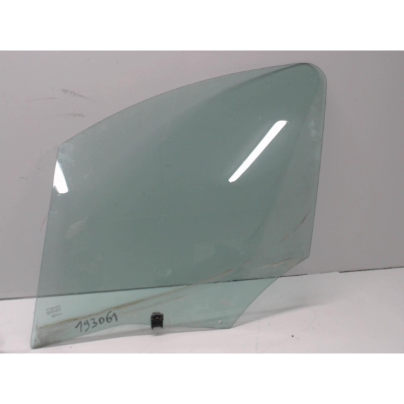 Vitre avant gauche PEUGEOT PARTNER 2